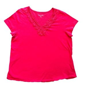 ⭐️Soft surroundings bright pink short sleeve vneck T-shirt with embroidery XL